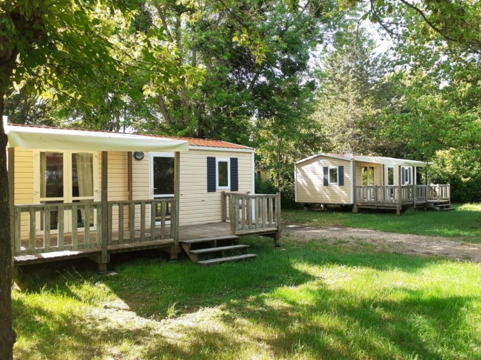 Camping Le Vallage Attigny Екстер'єр фото
