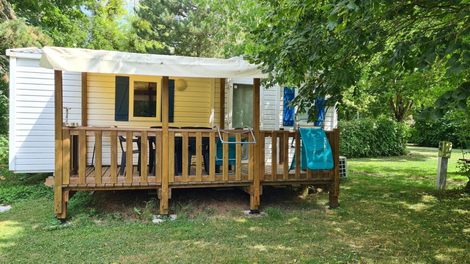 Camping Le Vallage Attigny Екстер'єр фото